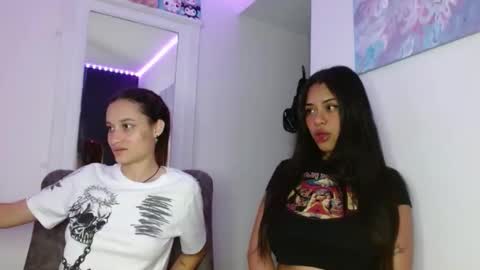 reina_reina online show from March 28, 4:14 am