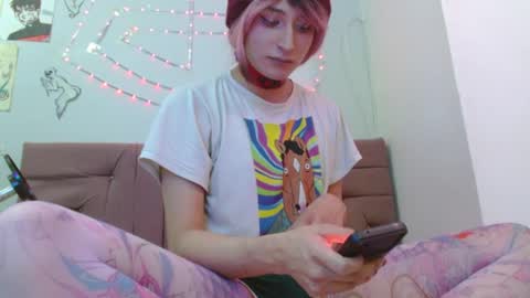 reiv_femboy online show from March 29, 2:46 am