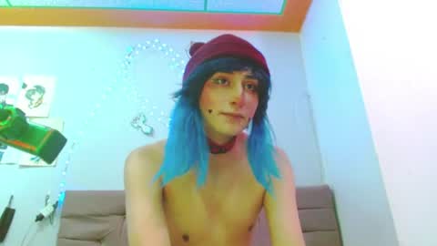 reiv_femboy online show from June 27, 3:23 am