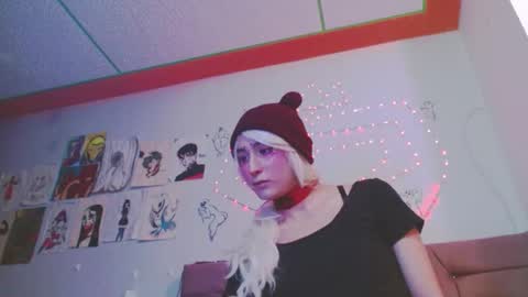 reiv_femboy online show from March 24, 6:08 am