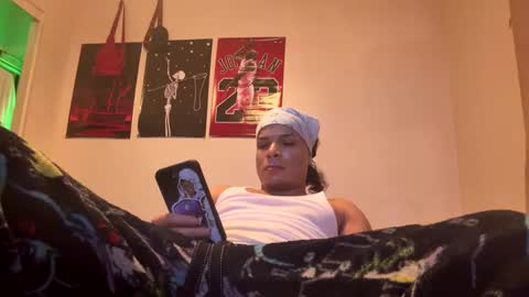 PRETTY BAMBY online show from March 12, 9:23 am