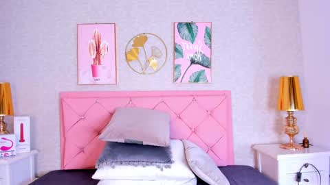 Renata brown  online show from March 3, 12:17 pm