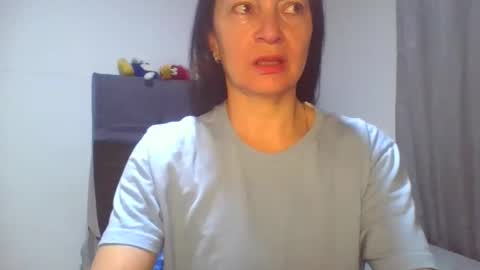 renata_hot1 online show from April 16, 1:28 am
