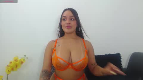 renatabrownn28 online show from May 27, 2:08 am