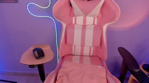 Renata Jones online show from May 13, 9:46 pm