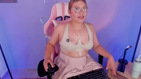 Renata Jones online show from April 25, 7:55 pm