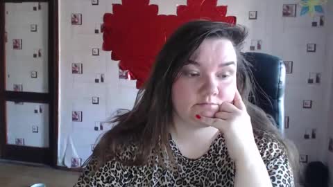 renataoia online show from March 11, 11:55 am