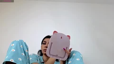 Rena online show from May 26, 3:12 am