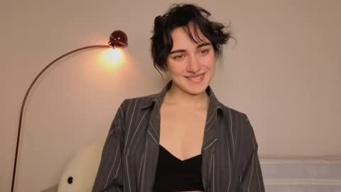 Ewiwi online show from November 16, 4:31 pm