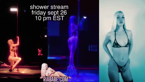 Snapshot of riababe chatting on September 25, 3:24 am ria  online show from September 25, 3:24 am