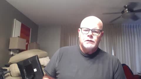 rich32937 online show from March 8, 6:45 pm