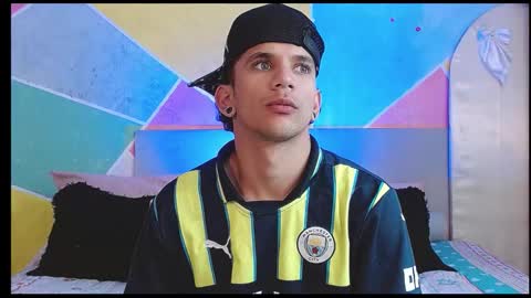 rich and kitty  online show from February 1, 5:04 am