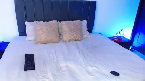 Richard online show from March 1, 2:37 am