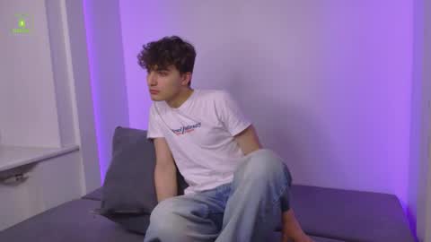 Richard online show from November 24, 3:33 pm