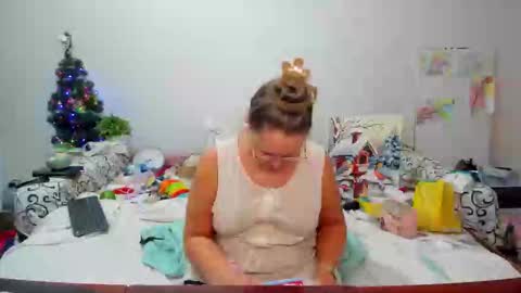 Anna - not anna - right Anna  online show from December 19, 2:45 pm