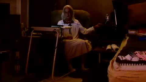 PINK HOLE TWINK online show from April 14, 4:27 am