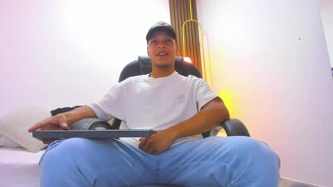 Ricky  online show from February 26, 6:48 pm