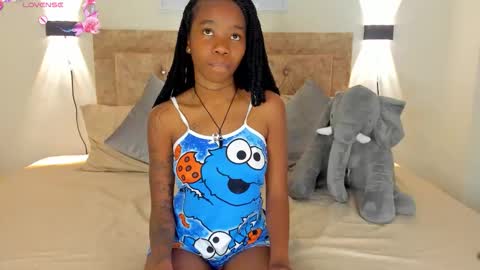 ri ri online show from October 31, 12:49 pm