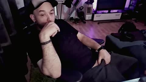 Ask Me online show from November 2, 3:12 pm