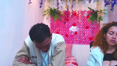 Risitos De Oro online show from September 25, 3:57 am