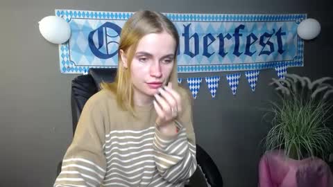 Snapshot of ritakiskis chatting on October 12, 11:06 pm ritakiskis online show from October 12, 11:06 pm