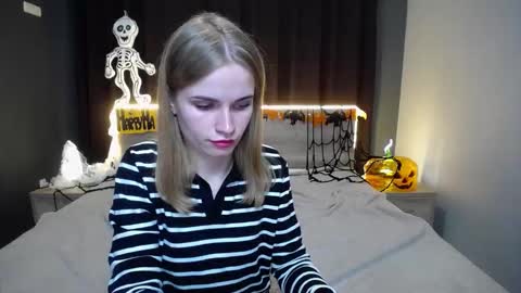Snapshot of ritakiskis chatting on October 19, 6:56 pm ritakiskis online show from October 19, 6:56 pm