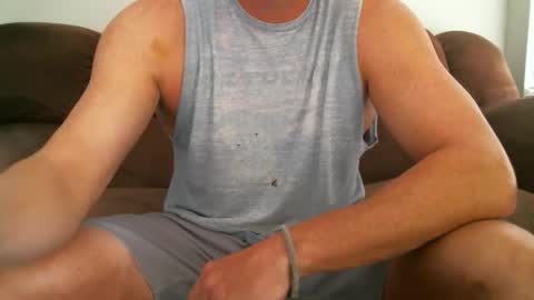 Snapshot of roadhouse122 chatting on December 22, 2:06 pm roadhouse122 online show from December 22, 2:06 pm