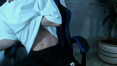 Roan Birkin online show from March 5, 10:19 pm