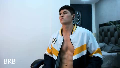 Roan Birkin online show from December 15, 11:01 pm