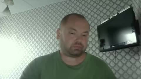 rob18997 online show from March 31, 4:07 pm