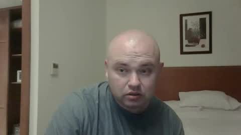 rob18997 online show from December 2, 9:02 pm