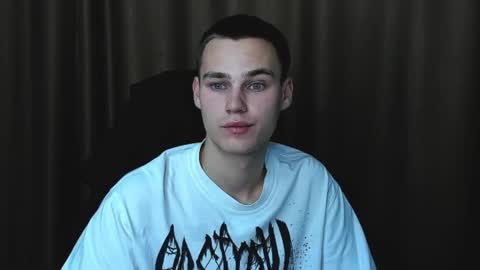 robert10211 online show from September 17, 7:28 pm