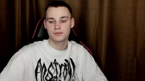 robert10211 online show from March 5, 8:53 pm