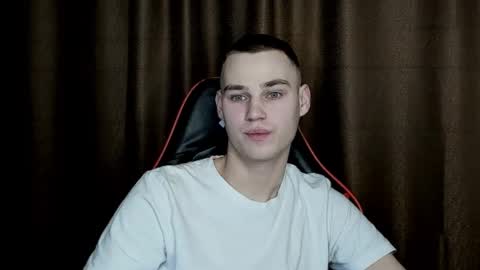 robert10211 online show from February 18, 6:37 pm