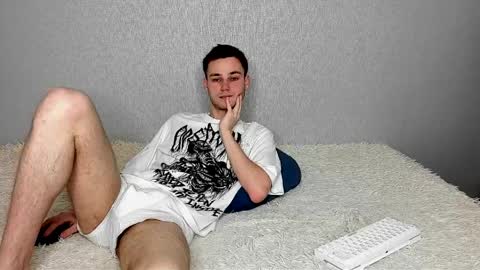 robert10211 online show from April 1, 11:55 am