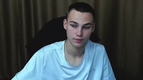 robert10211 online show from September 8, 8:08 pm