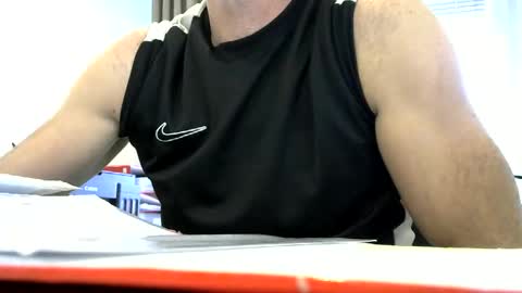 robert45l online show from October 20, 7:57 am