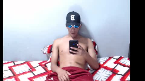 robert_kingg online show from January 13, 6:43 am