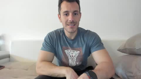 roberto4ever online show from April 7, 1:35 pm