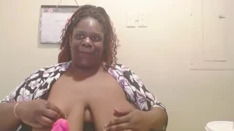 Snapshot of robertswhitney52 chatting on September 28, 8:23 am robertswhitney52 online show from September 28, 8:23 am