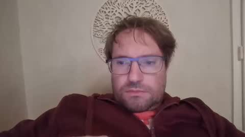 robinouhot online show from March 4, 12:18 am