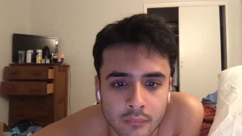 robthefalcon17 online show from October 1, 2:43 am