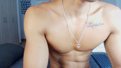 roby_millerr online show from February 27, 6:33 pm