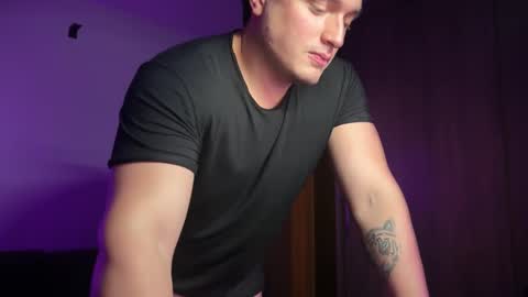 ROBYN online show from February 18, 12:21 am