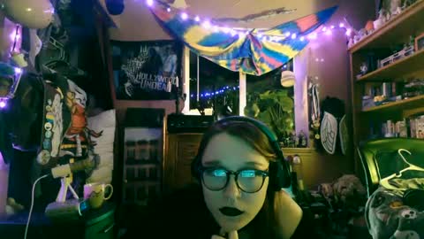 robynethedemon online show from December 4, 2:25 am