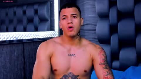 rocco_santos online show from October 3, 6:54 am