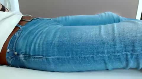 Snapshot of rock2806 chatting on October 21, 7:46 am rock2806 online show from October 21, 7:46 am