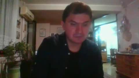 rokvicrale2705 online show from April 2, 9:00 pm