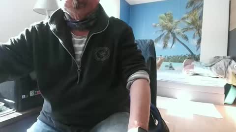 rolandloser1000 online show from April 2, 2:02 pm