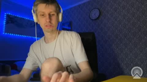 roma305991 online show from April 5, 8:28 pm